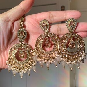 Light Grey Chaandbali Earrings and Maang Tikka Set